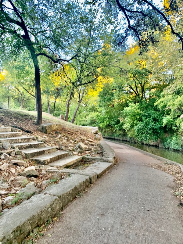 The trail intersecting with a stone staircase entrance. (September 2019)
