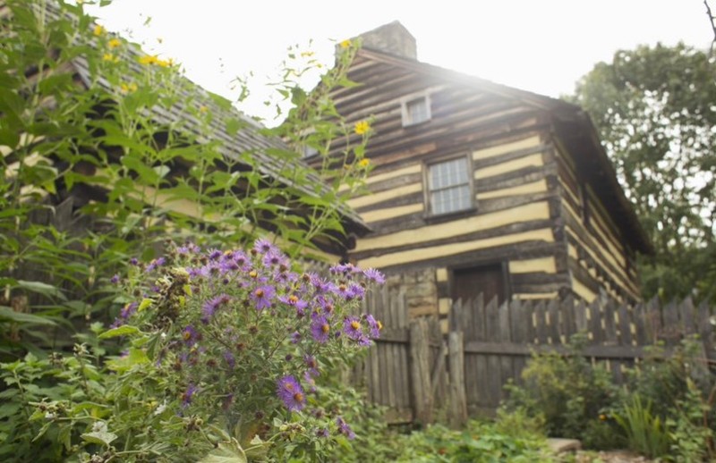 Hanna’s Tavern and garden gate