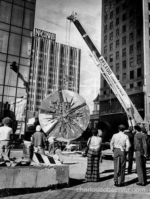 Il Grande Disco on the day of its installation in Charlotte in 1974.