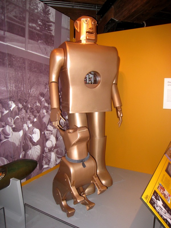 A replica of "Elektro the Moto-Man and his Little Dog Sparko" at the Senator John Heinz History Center in Pittsburgh. The original Elektro is housed in the Mansfield Memorial Museum.