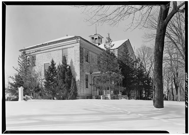 Building, Sky, Tree, Black-and-white