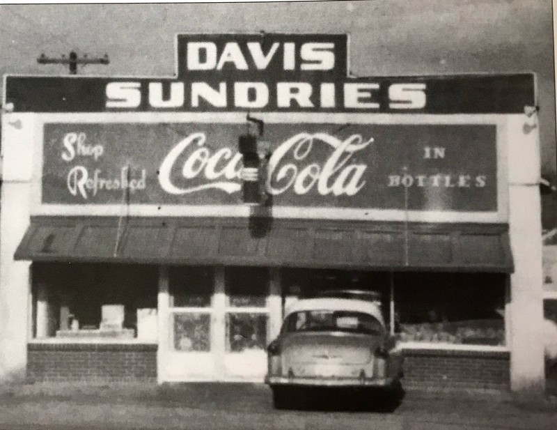 Davis Sundries shown around 1965 later purchased by Glenn Birdwell