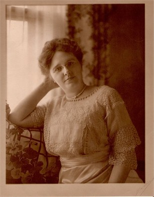 Freeman's wife, Zubah Ray Freeman