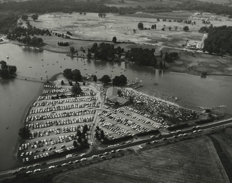 Lake of the Woods Beach and Parking Lot Aerial View (Urbana Free Library/CCHA)