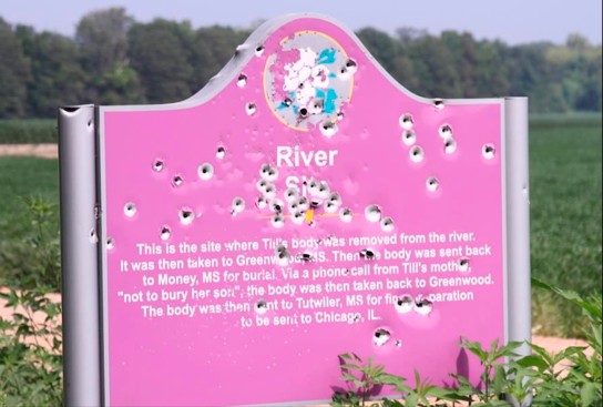 River Sign at the confluence of Black Bayou/Tallahatchie River 