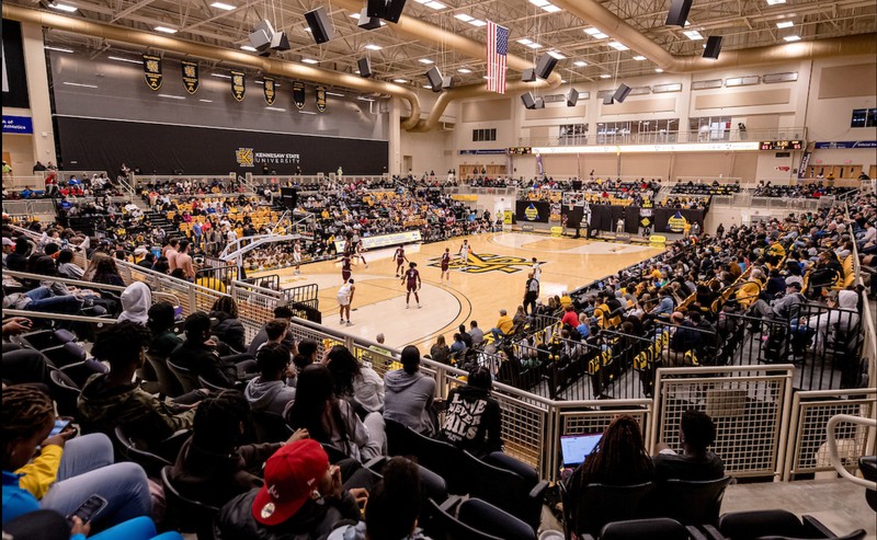 Field house, Chair, Crowd, Competition event