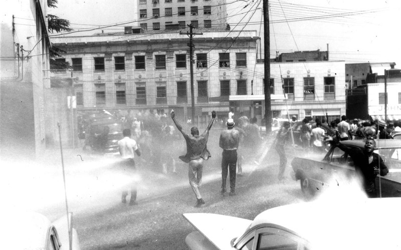 Civil Rights marchers attacked with fire hoses on June 10, 1963