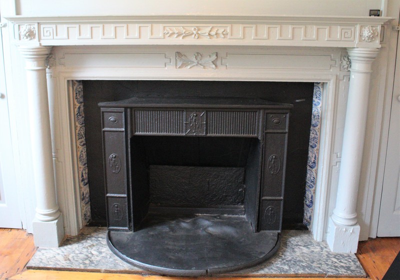 Room 3 Mantle
