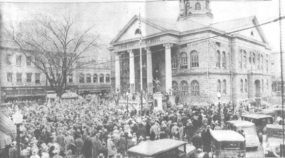 A Logan Banner picture of the November 11, 1928 dedication of Logan’s Doughboy.