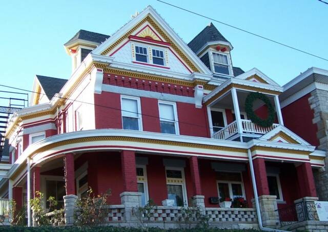 Hamilton Beach Crock Pot - Strawberry Hill Museum and Cultural Center