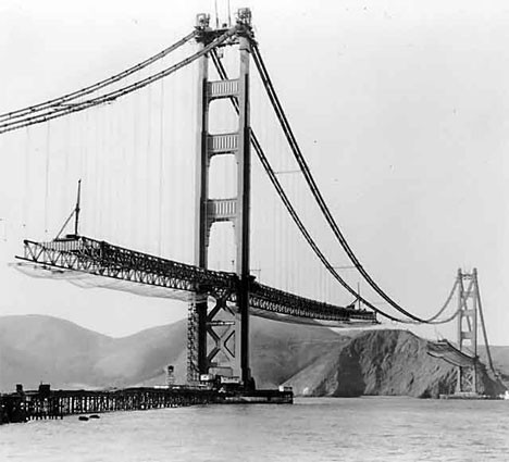 Construction works on the Golden Gate bridge - photo taken somewhere between 1933 and 1937. 