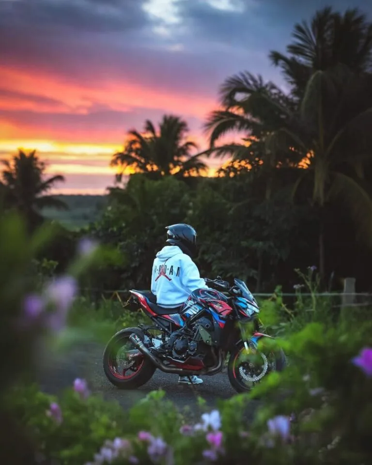 Gemini bikers ai prompt seen editing - AI Generated Image