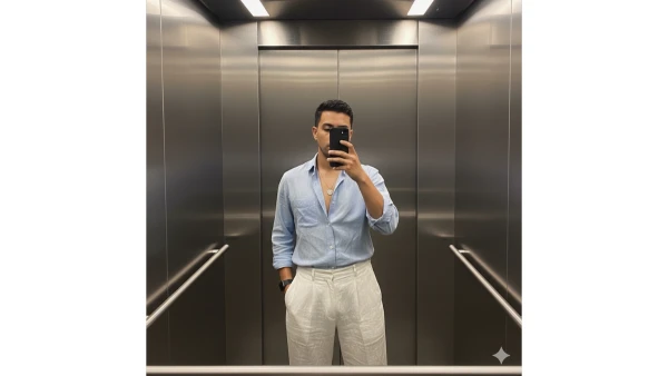 Mirror selfi prompt seen - AI Generated Image