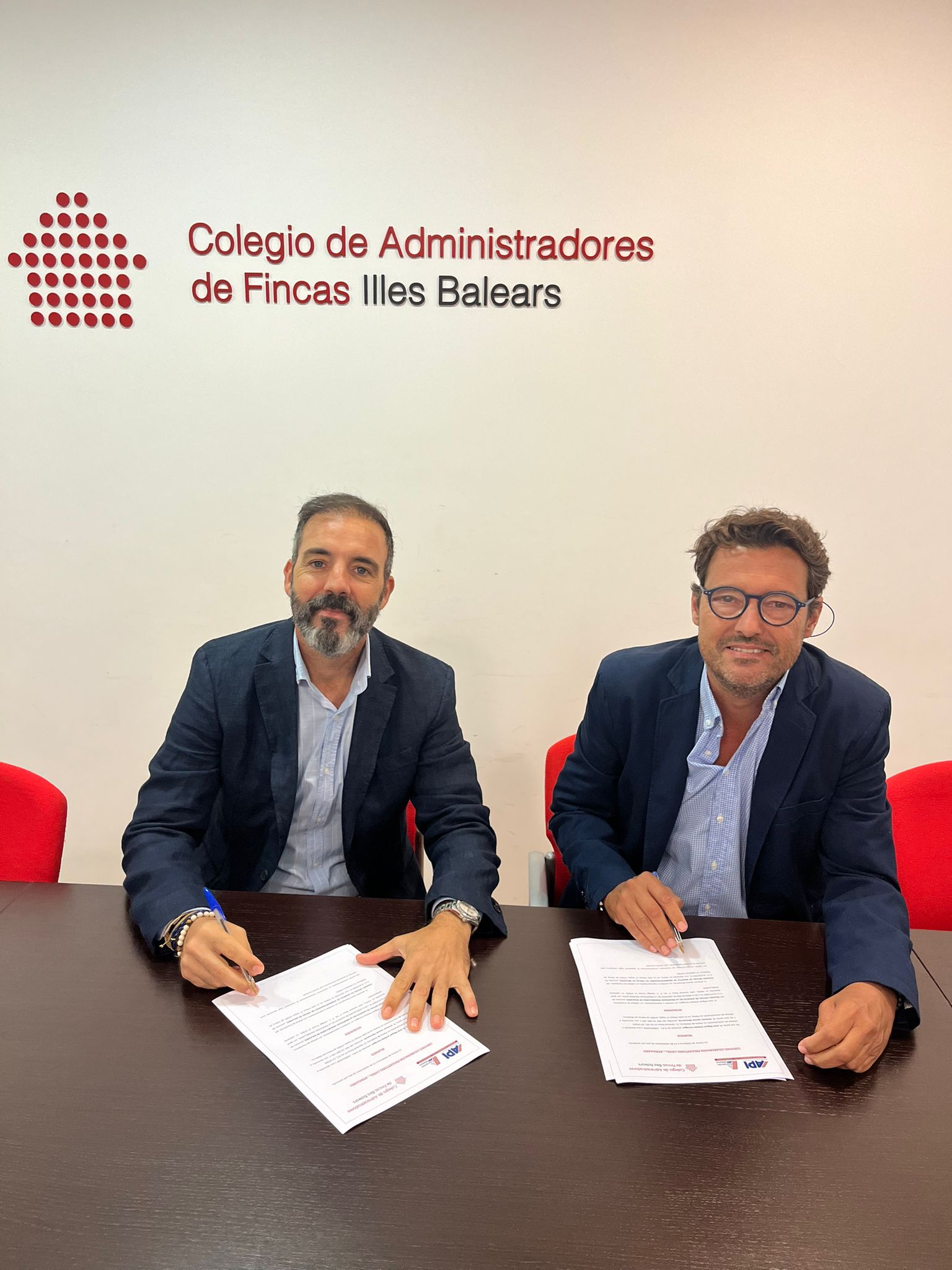 CONVENIO CON EL COLEGIO OFICIAL DE AGENTES DE LA PROPIEDAD INMOBILIARIA DE BALEARES