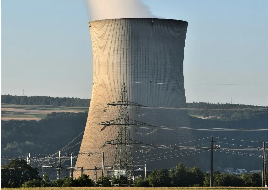 La Vanguardia: Un estudio cifra en 22.600 millones el coste del cierre anticipado de las nucleares en España