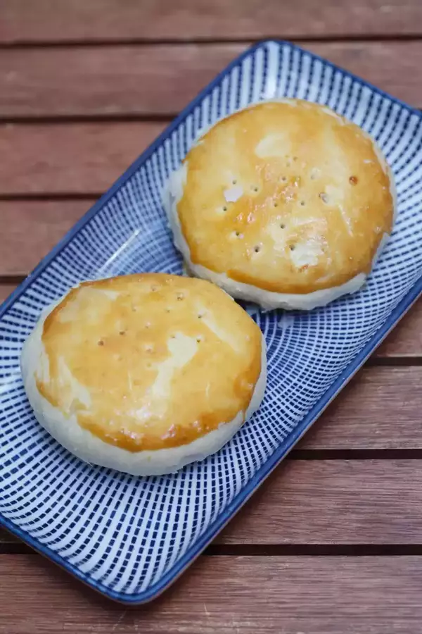 Wife cake (Lao po bing) – sliced to show filling