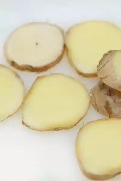 Ingwerknolle im Ganzen