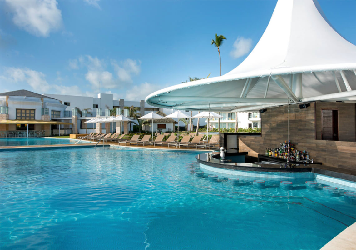 nickelodeon hotel pool