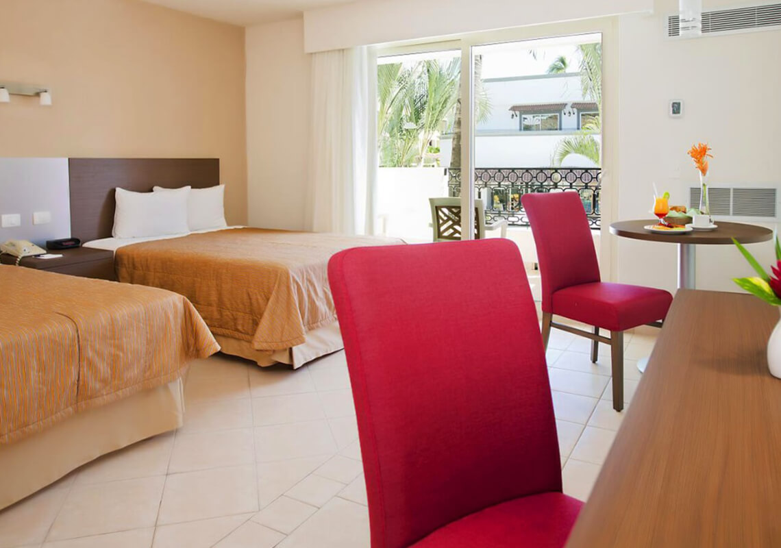 Crown Paradise Club Puerto Vallarta - Puerto Vallarta, Mexico All Inclusive  Deals - Shop Now