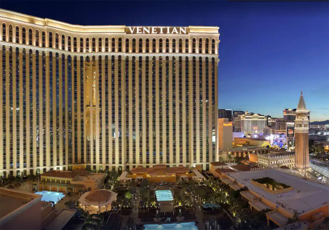 The Venetian: Best Suites in Las Vegas for a Romantic, Couples Trip