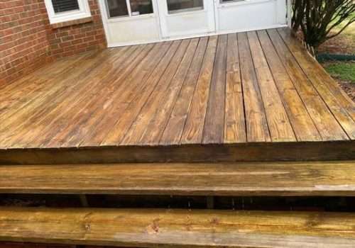 Expert Tips for a Successful Staining Project