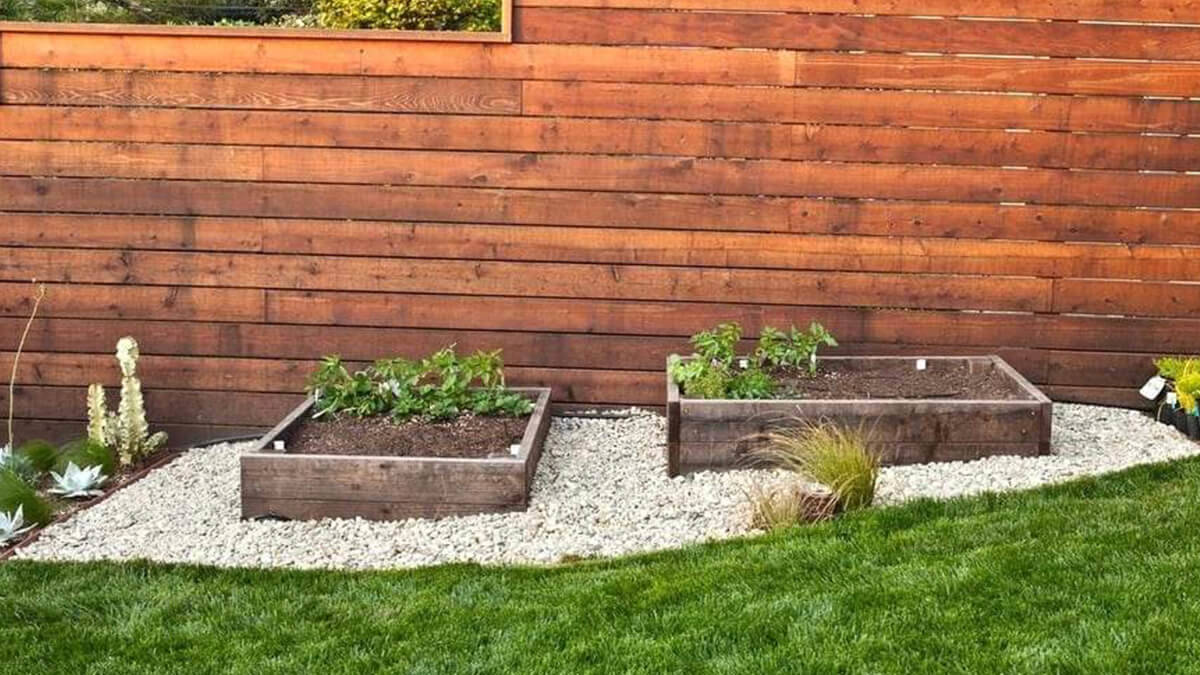 Protecting the Fence After Staining