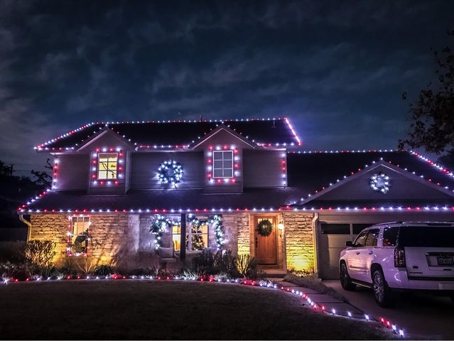 The 2-Minute Rule for Christmas Light Installation