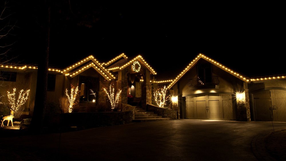 The Buzz on Christmas Light Installation