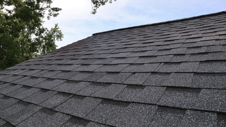 Tips for Working With a Licensed Roofing Contractor