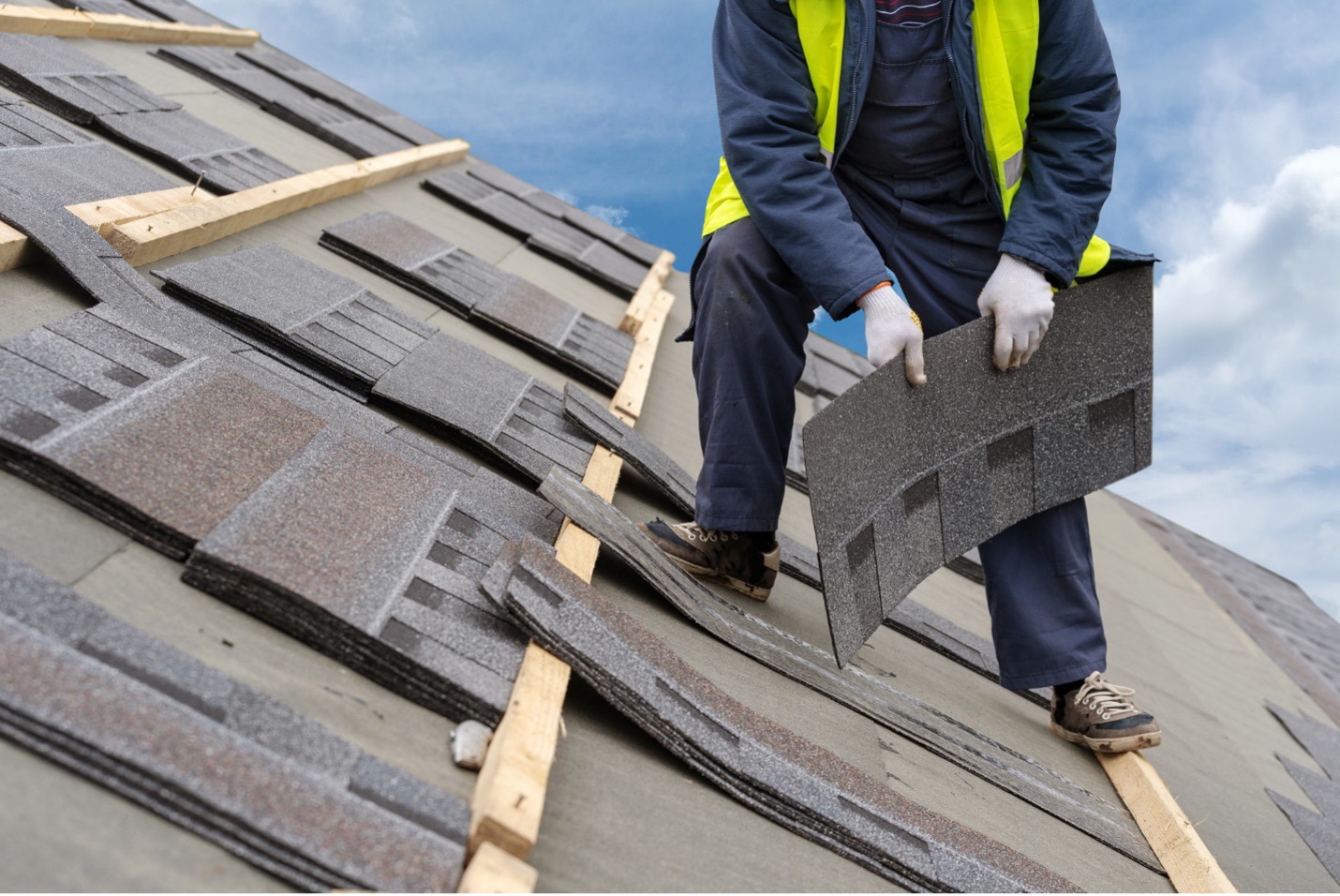 Role of a Roofing Contractor