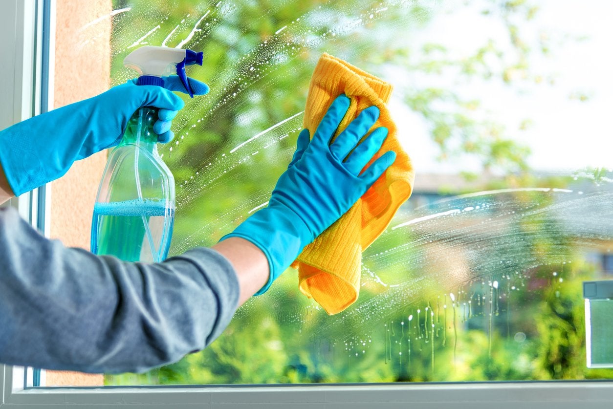 The Buzz on Window Cleaning