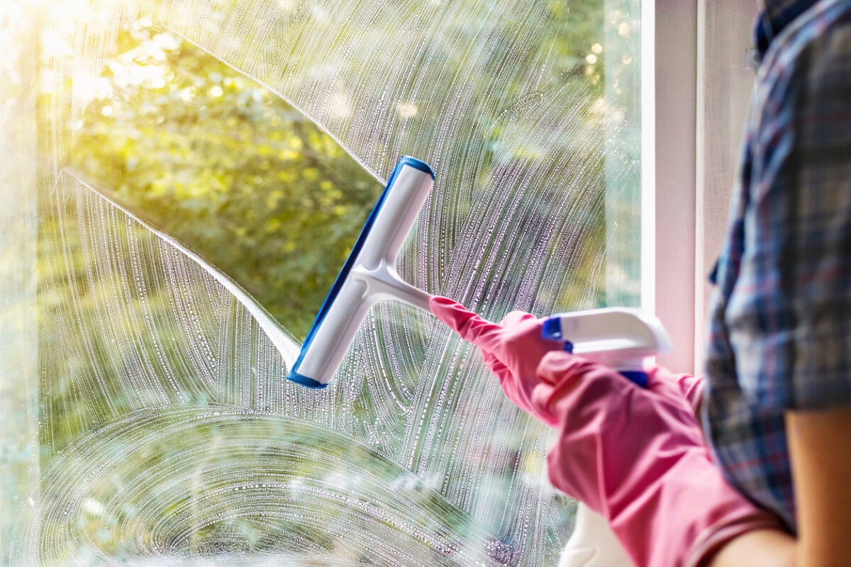 The Buzz on Window Cleaning