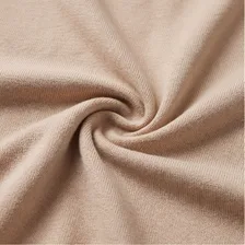 100% Polyester — suave y resistente