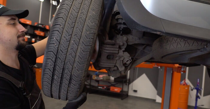 Hvordan skifte Bremseskiver på MINI Hatchback (R50, R53) 2006: Last ned PDF- og videoveiledninger
