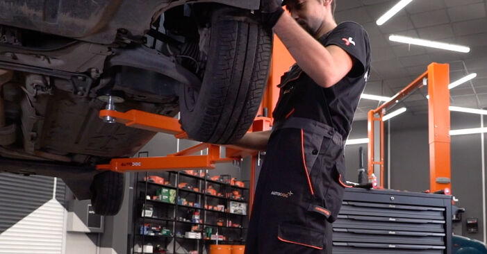 Domlager beim RENAULT MEGANE 1.5 dCi (LM1F) 2010 selber erneuern - DIY-Manual