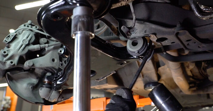 Changing Control Arm on MERCEDES-BENZ E-Class Saloon (W210) E 290 2.9 Turbo Diesel (210.017) 1998 by yourself