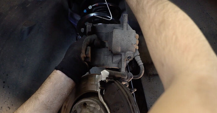 208 I Schrägheck (CA_, CC_) 1.0 2013 1.2 Bremsbeläge - Handbuch zum Wechsel und der Reparatur eigenständig