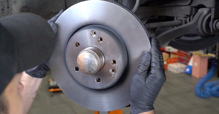 Mercedes W203 C 180 1.8 Kompressor (203.046) 2002 Wheel Bearing replacement: free workshop manuals
