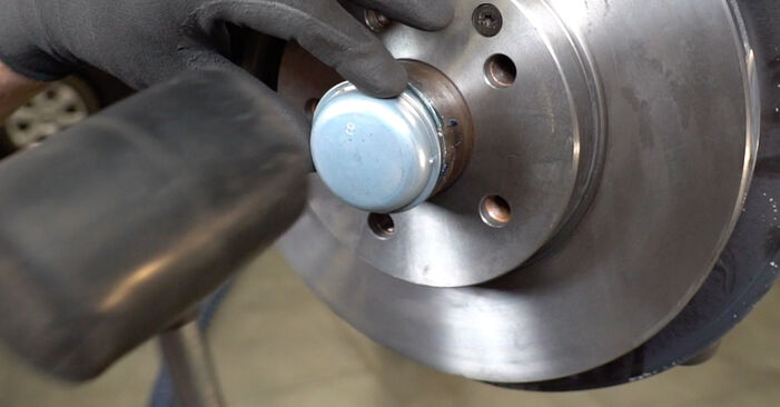 Wie schmierig ist es, selber zu reparieren: Radlager beim Mercedes W211 E 320 CDI 3.0 (211.022) 2008 wechseln – Downloaden Sie sich Bildanleitungen