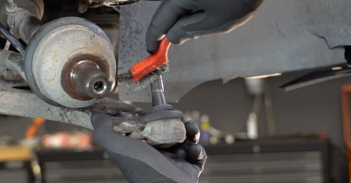 Wie lange benötigt das Auswechseln der Teile: Radlager beim Ford Focus mk2 Limousine 2013 - Detailliertes PDF-Tutorial