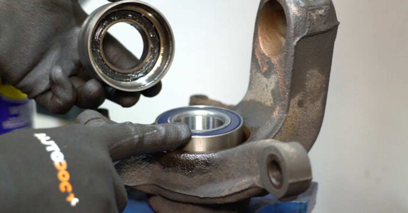 How to change front wheel bearing on Ford Focus DAW replacement guide