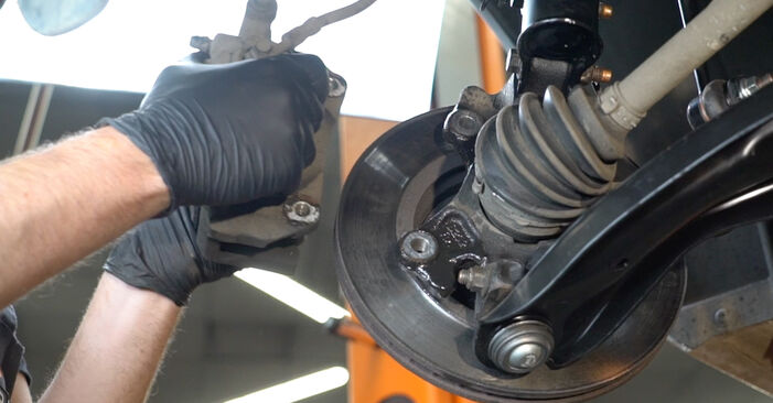 Wie man Radlager am FORD Fiesta Mk6 Schrägheck (JA8, JR8) 2020 wechselt - Hinweise und Ratschläge