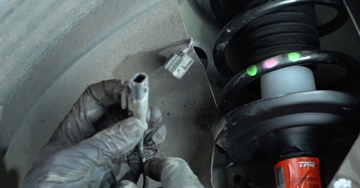 Radlager Ford Fiesta Mk6 1.6 TDCi 2010 wechseln: Kostenlose Reparaturhandbücher