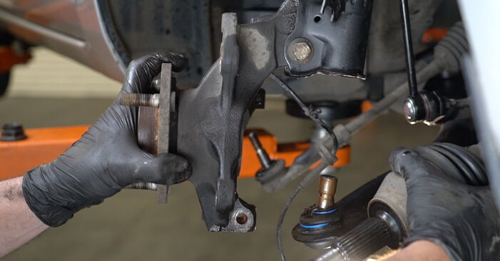 Schrittweise Anleitung zum eigenhändigen Ersatz von Ford Fiesta Mk6 2021 1.4 LPG Radlager