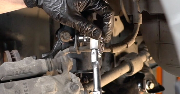 Wie schwer ist es, selbst zu reparieren: Radlager Ford Fiesta Mk6 1.4 2014 Tausch - Downloaden Sie sich illustrierte Anleitungen