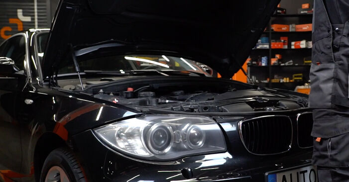 Wymiana Klocki Hamulcowe BMW E82 2006 - darmowe instrukcje PDF i wideo