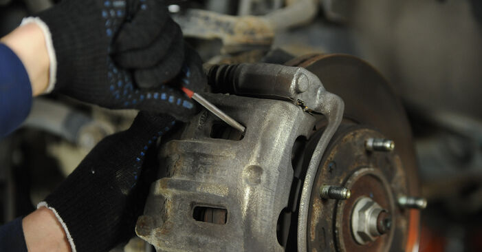 Bremsscheiben beim KIA SORENTO 3.5 V6 2009 selber erneuern - DIY-Manual