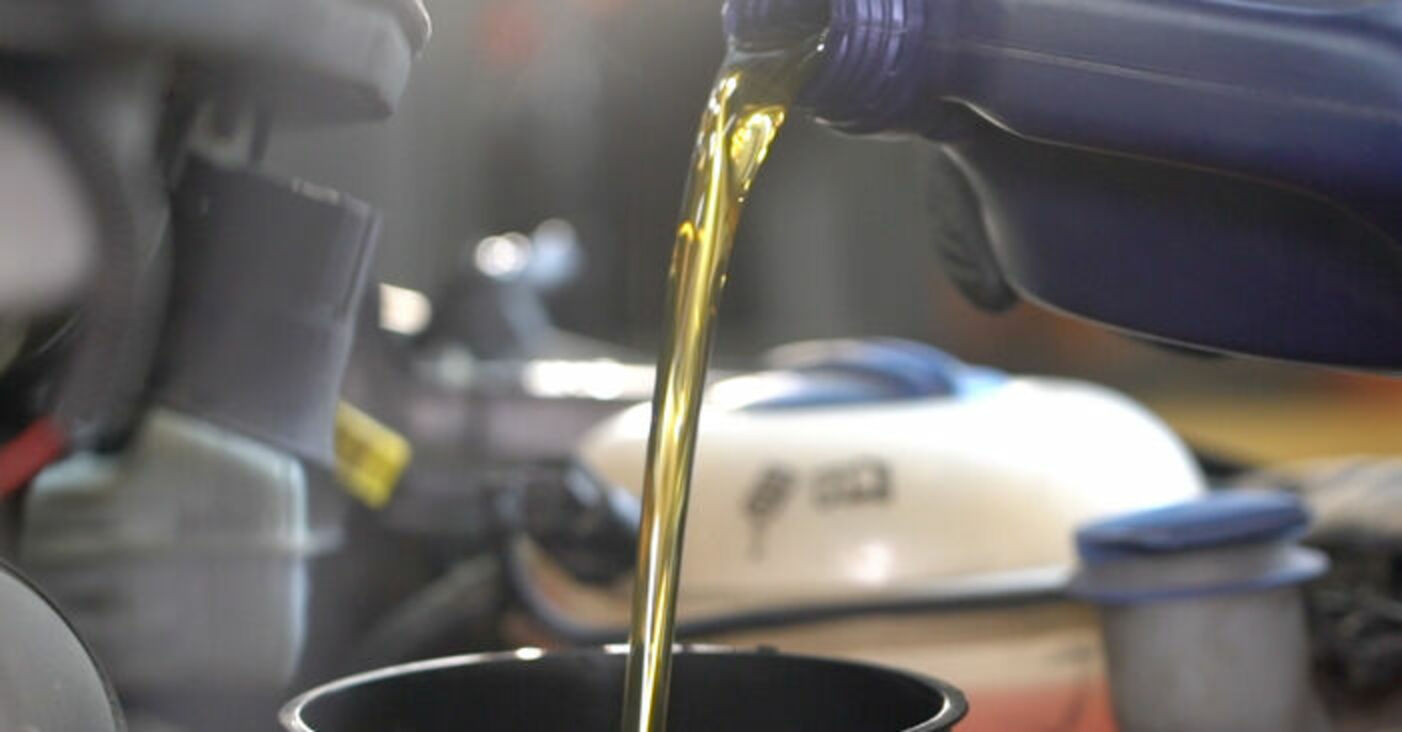 Jak vyměnit motorový olej a olejový filtr na VW T5