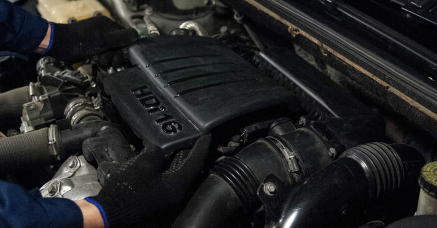 Jak wymienić filtr powietrza w Peugeot 407 sedan
