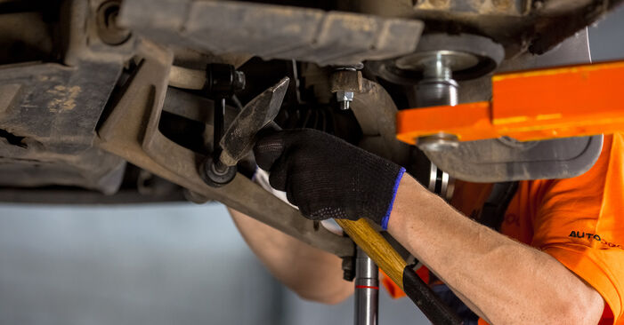 Replacing Anti Roll Bar Links on VW T4 Transporter 2000 2.5 TDI by yourself
